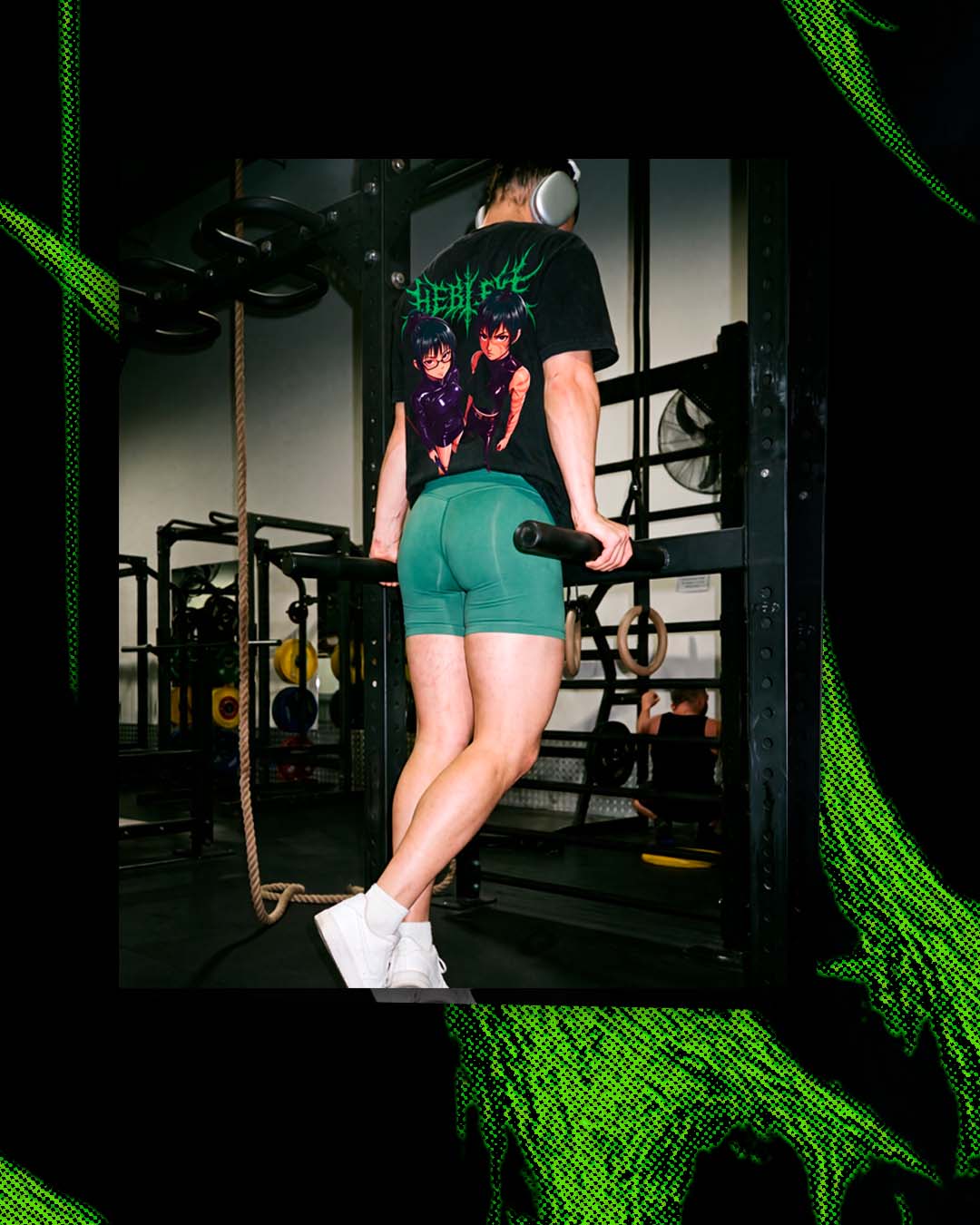 HEBI OVERSIZED TEE