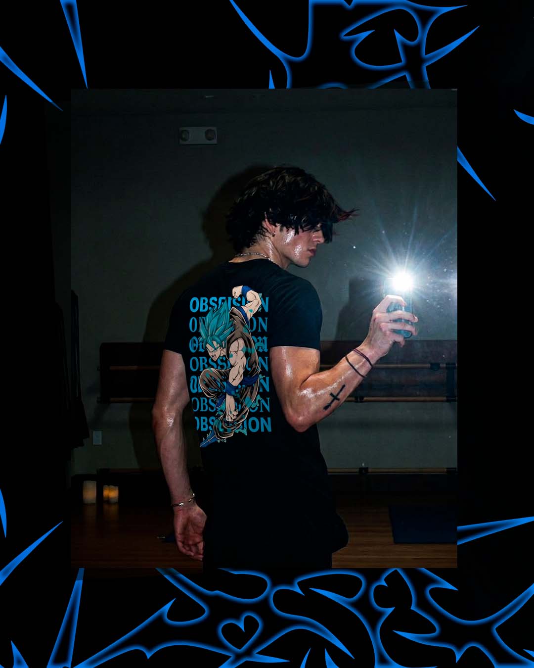 HEBI T SHIRT